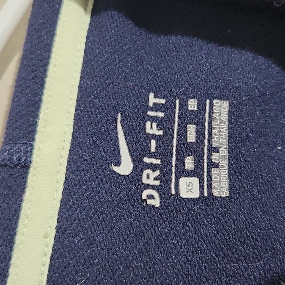 Nike Jacket womens Dri Fit Size Xs Blue Light Green Thumb Holes Has Flaws - Picture 2 of 10